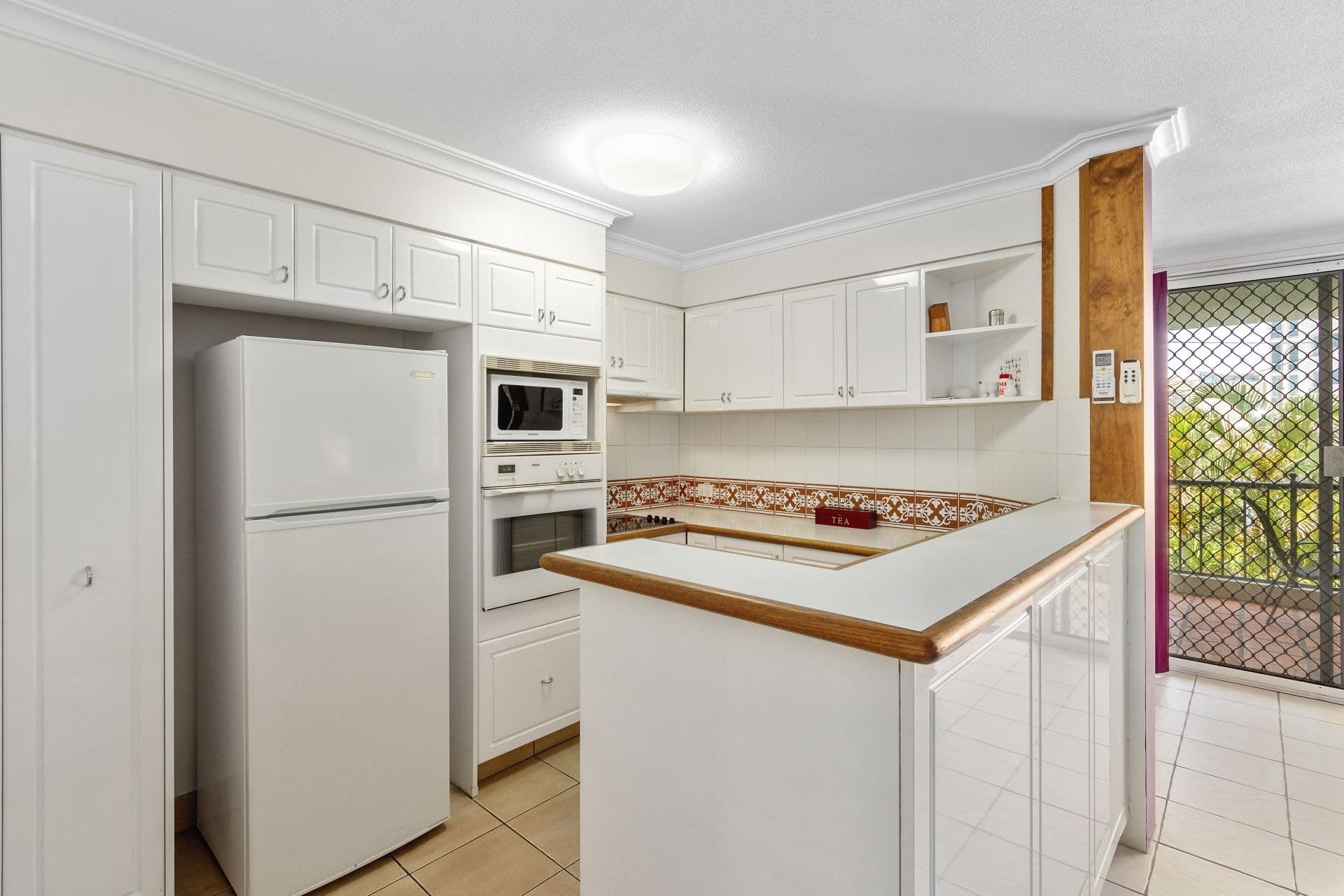 10/4-6 Northcliffe Terrace, Surfers Paradise - Thumbnail 6