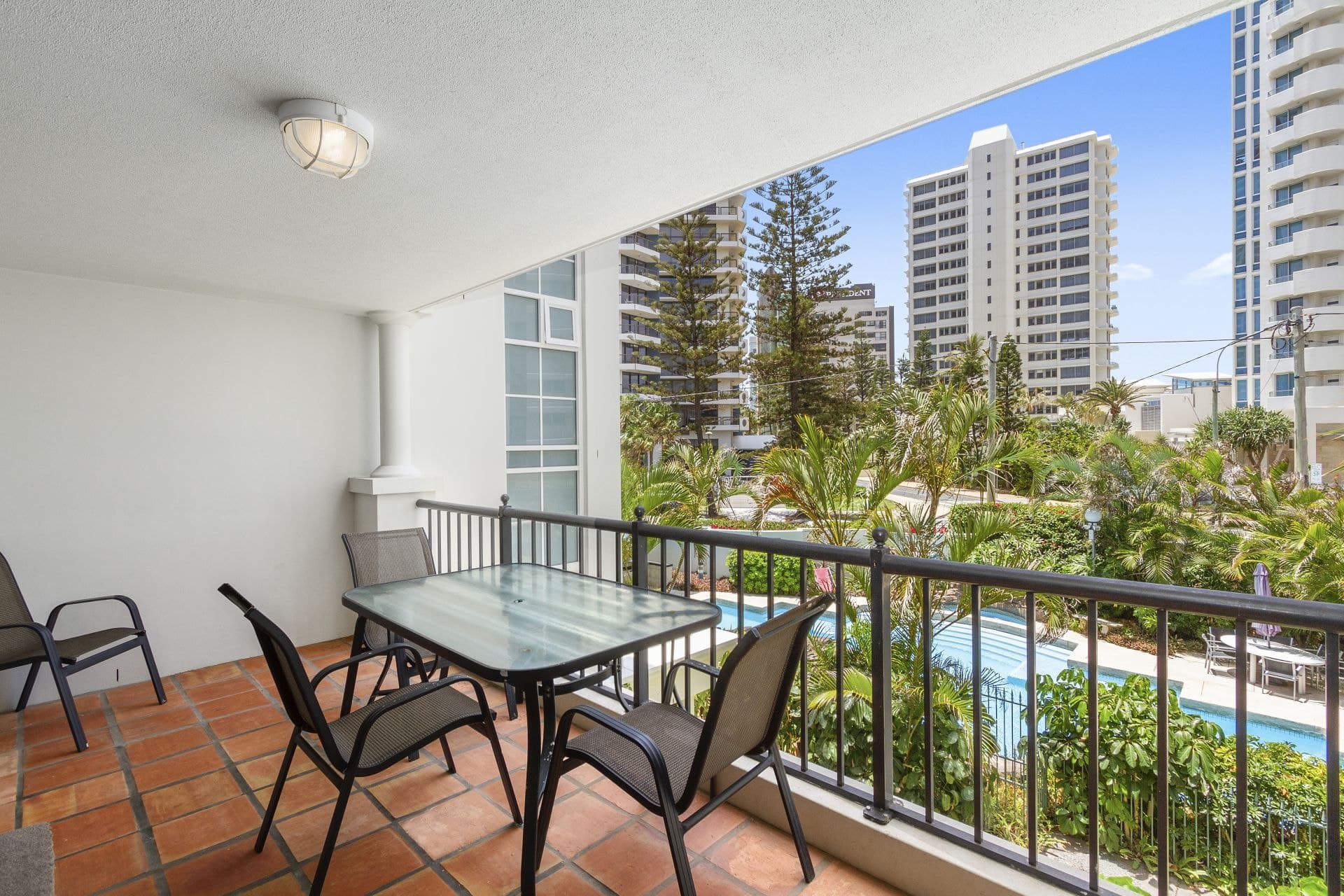 10/4-6 Northcliffe Terrace, Surfers Paradise - Thumbnail 7