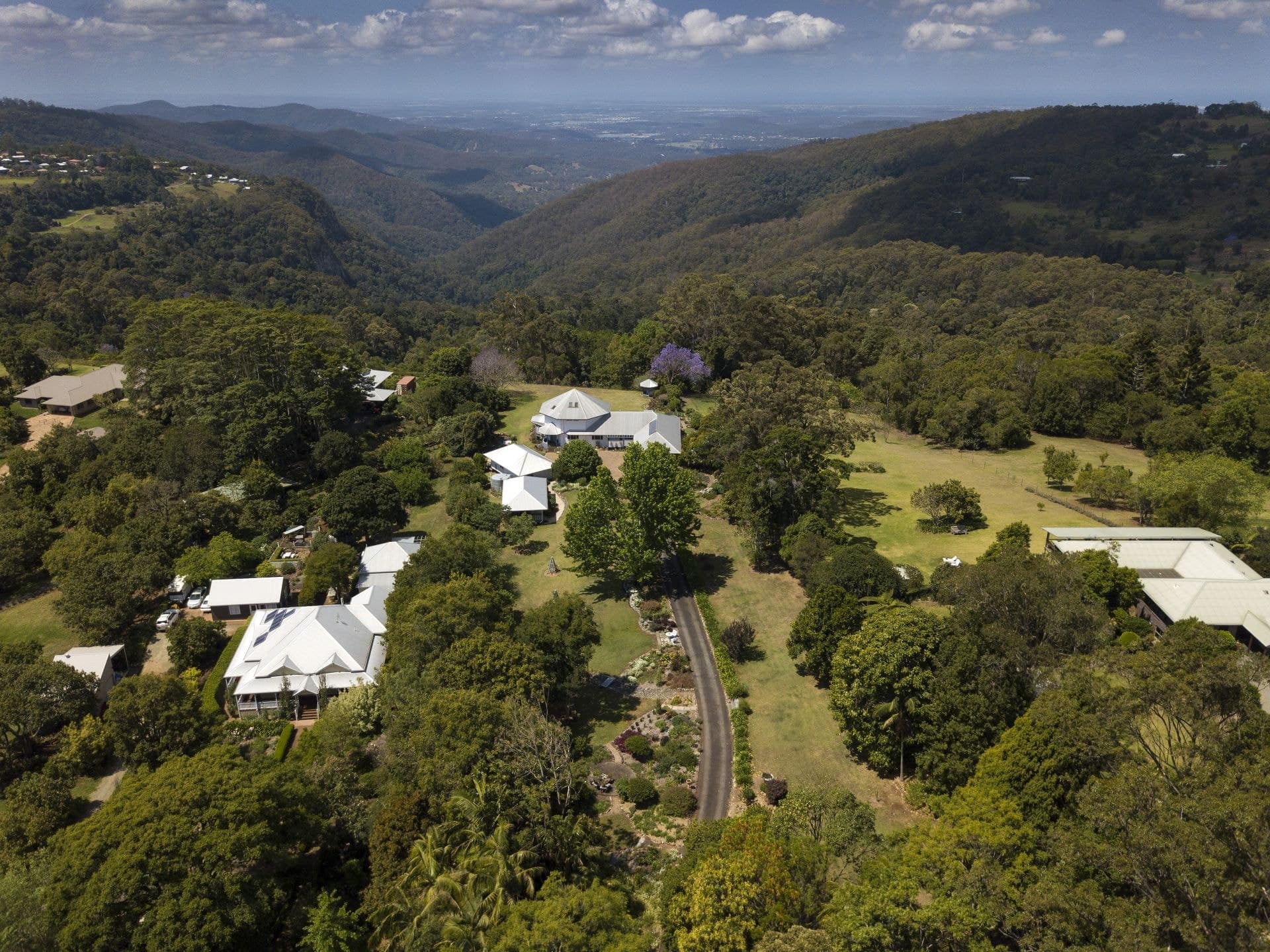 19-23 Alpine Terrace, Tamborine Mountain - Thumbnail 6
