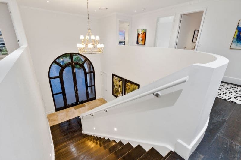 2216 Taromeo Court, Hope Island - Thumbnail 6