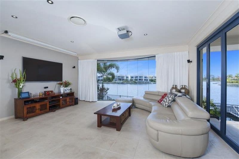 29 Windchimes Way, Helensvale - Thumbnail 5