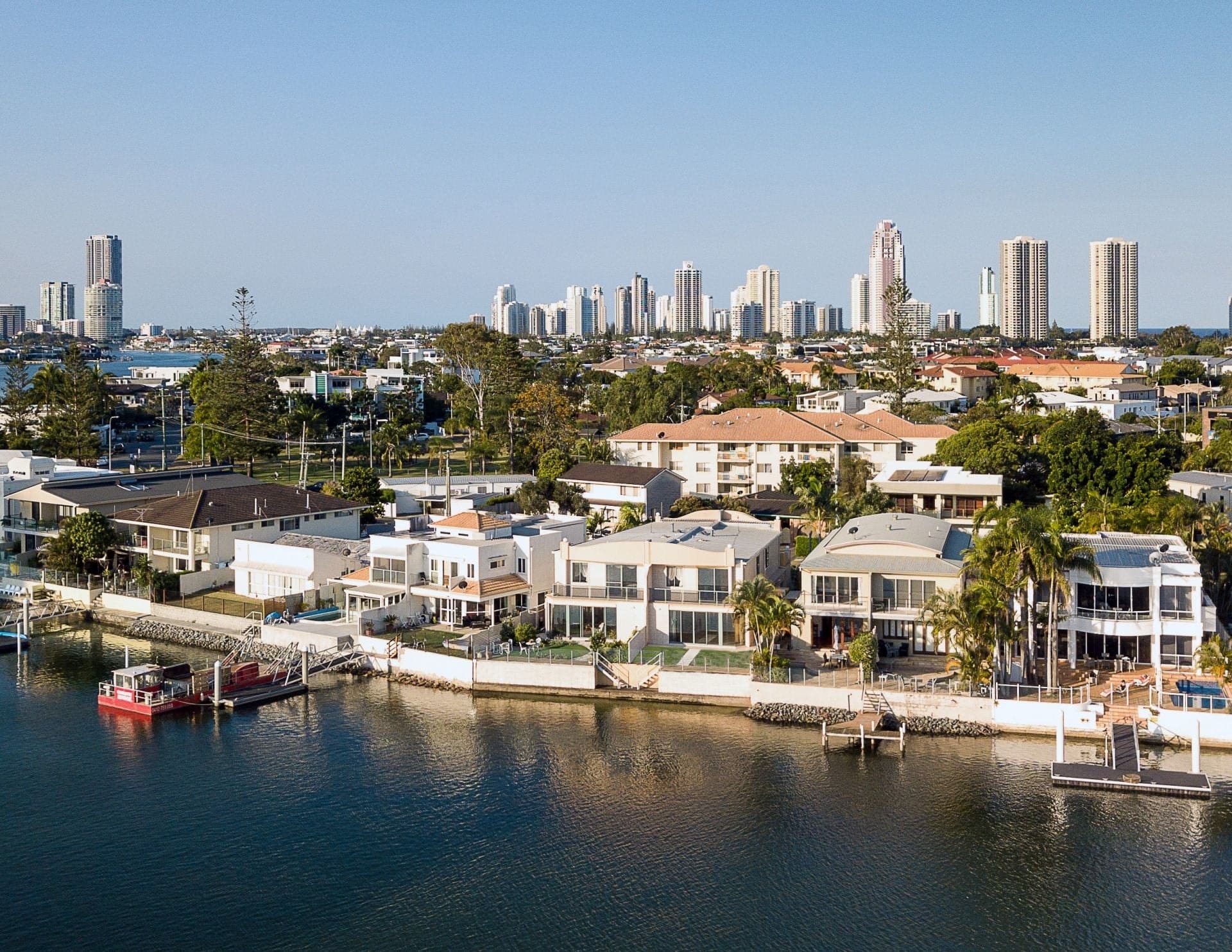 2/197 Stanhill Drive, Chevron Island - Thumbnail 2