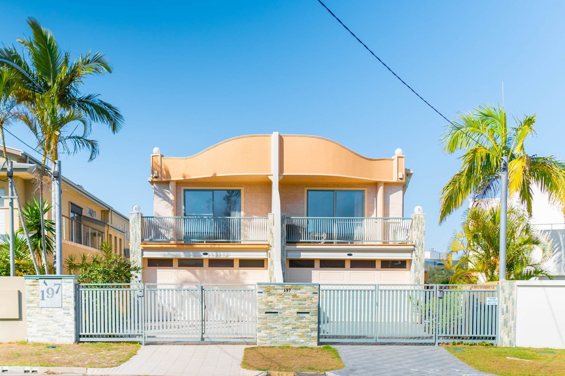 2/197 Stanhill Drive, Chevron Island - Thumbnail 3