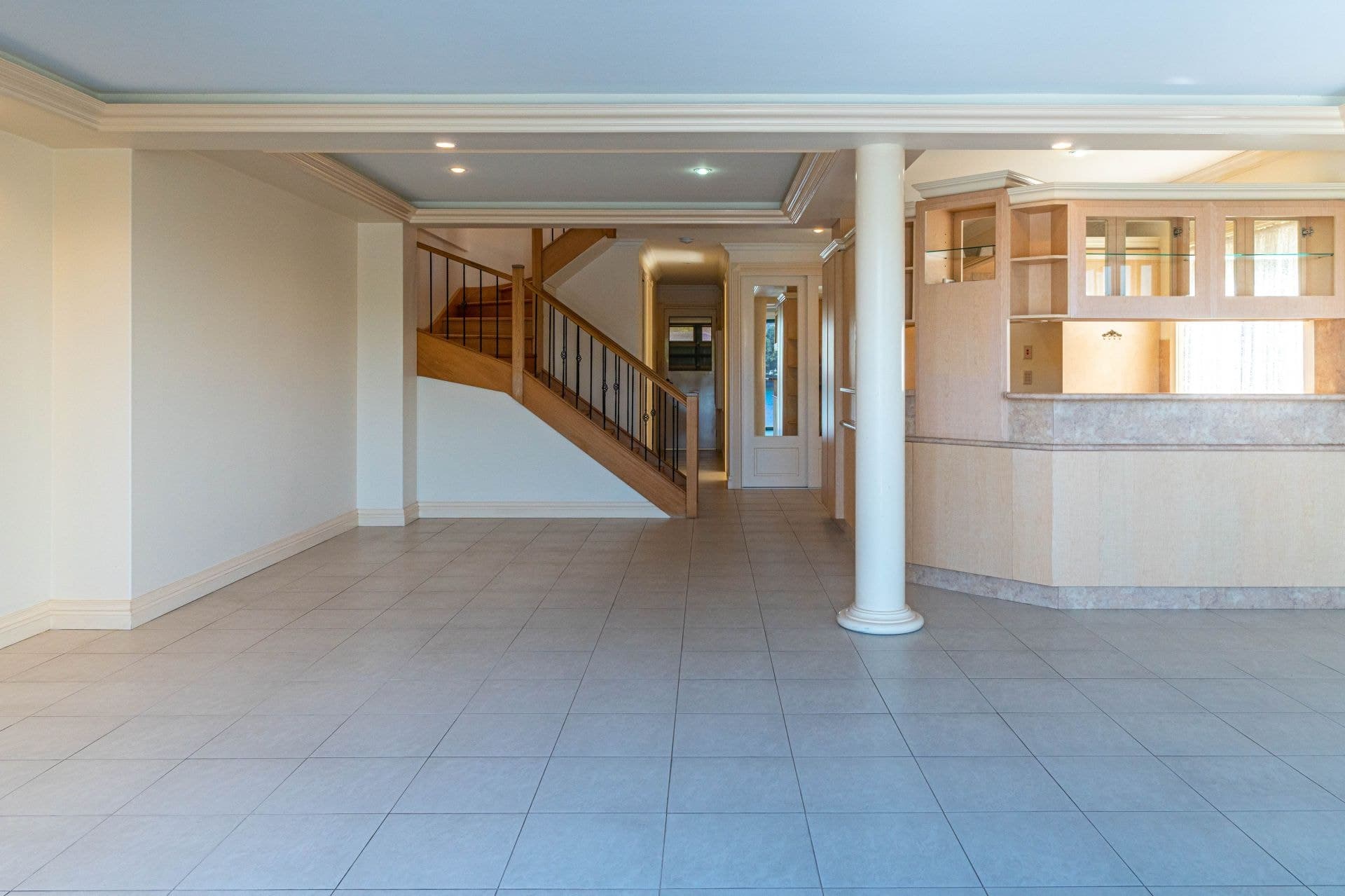 2/197 Stanhill Drive, Chevron Island - Thumbnail 4