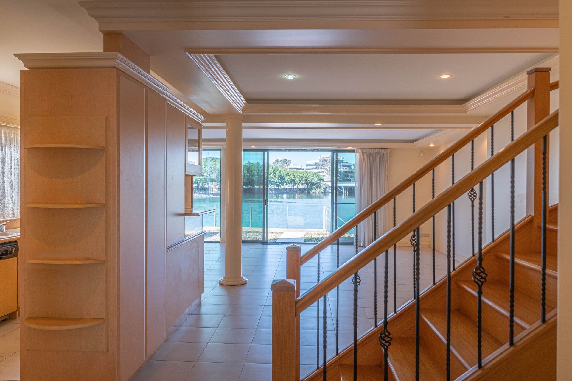 2/197 Stanhill Drive, Chevron Island - Thumbnail 6