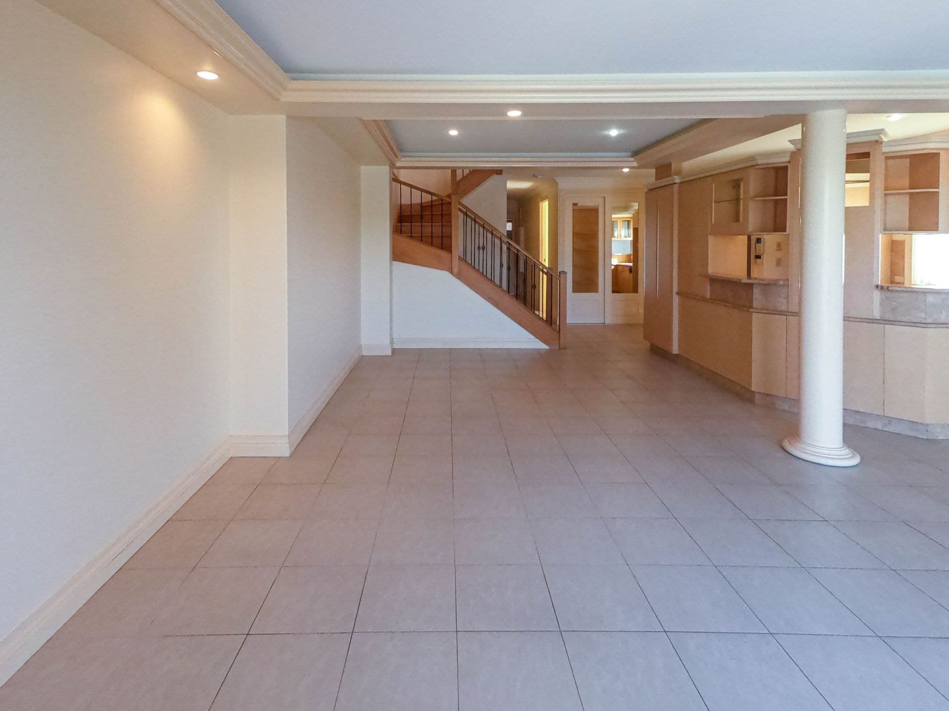 2/197 Stanhill Drive, Chevron Island - Thumbnail 8