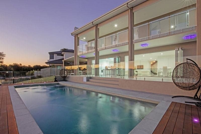 144 The Peninsula, Helensvale - Thumbnail 2
