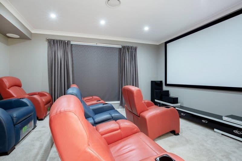144 The Peninsula, Helensvale - Thumbnail 6