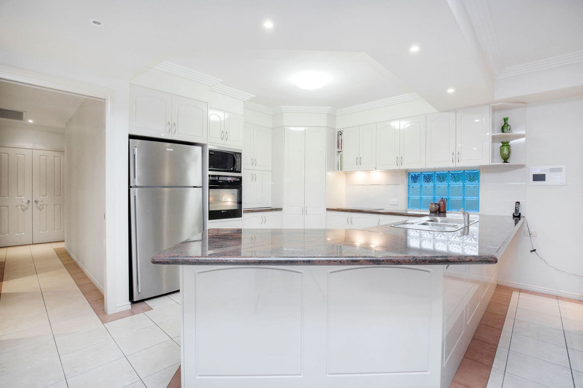 16 John Dalley Drive, Helensvale - Thumbnail 7
