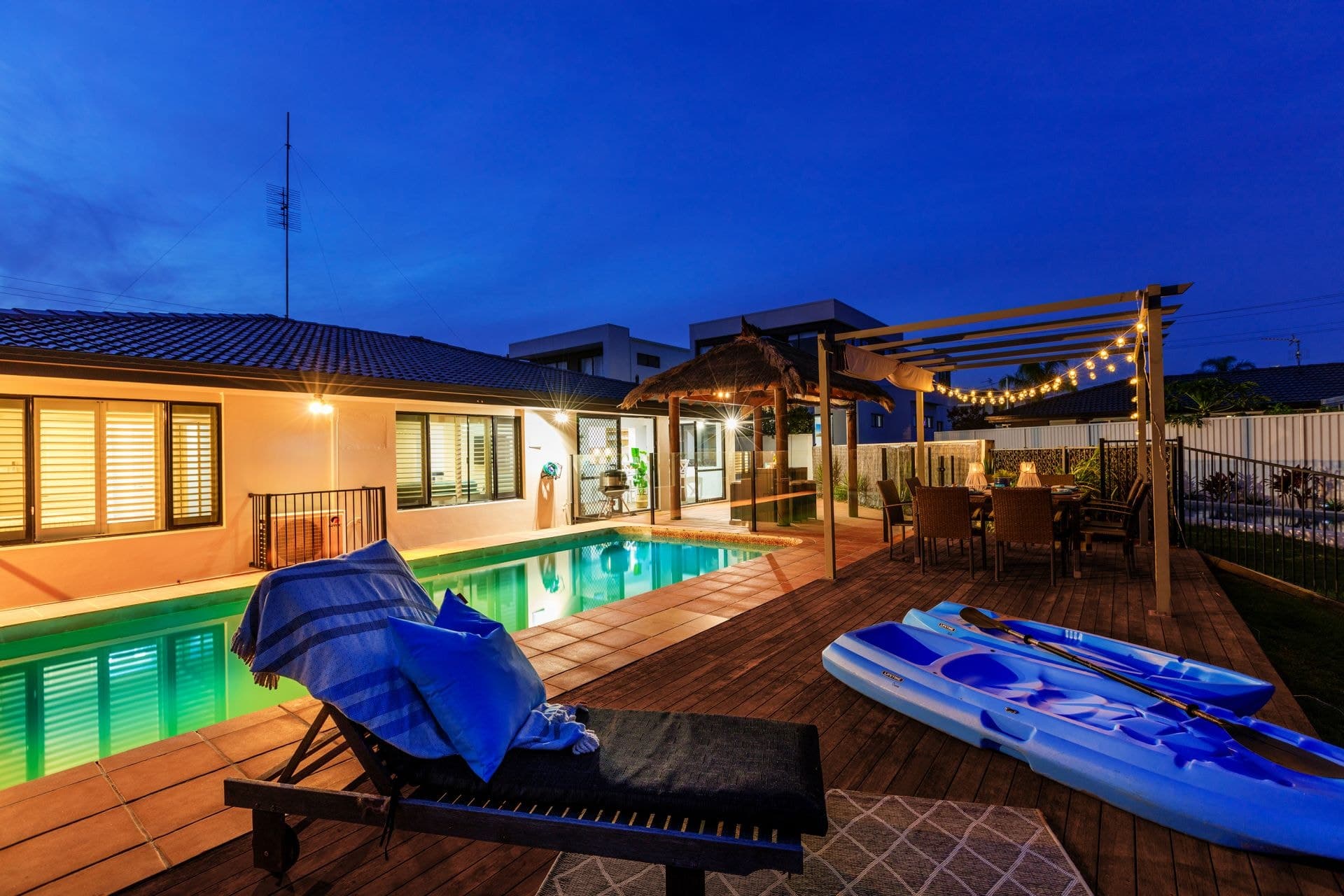 42 Rio Vista Boulevard, Broadbeach Waters - Image 1