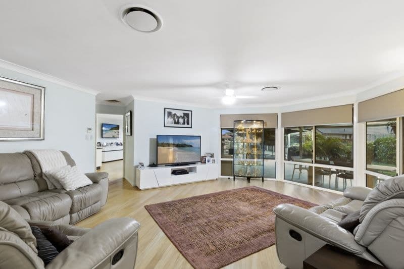 165 BAYVIEW Street, Runaway Bay - Thumbnail 7