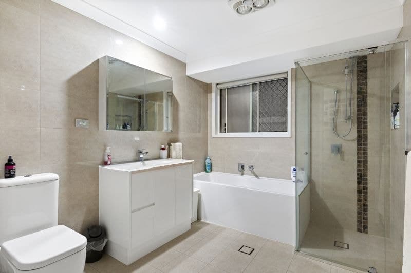 165 BAYVIEW Street, Runaway Bay - Thumbnail 8