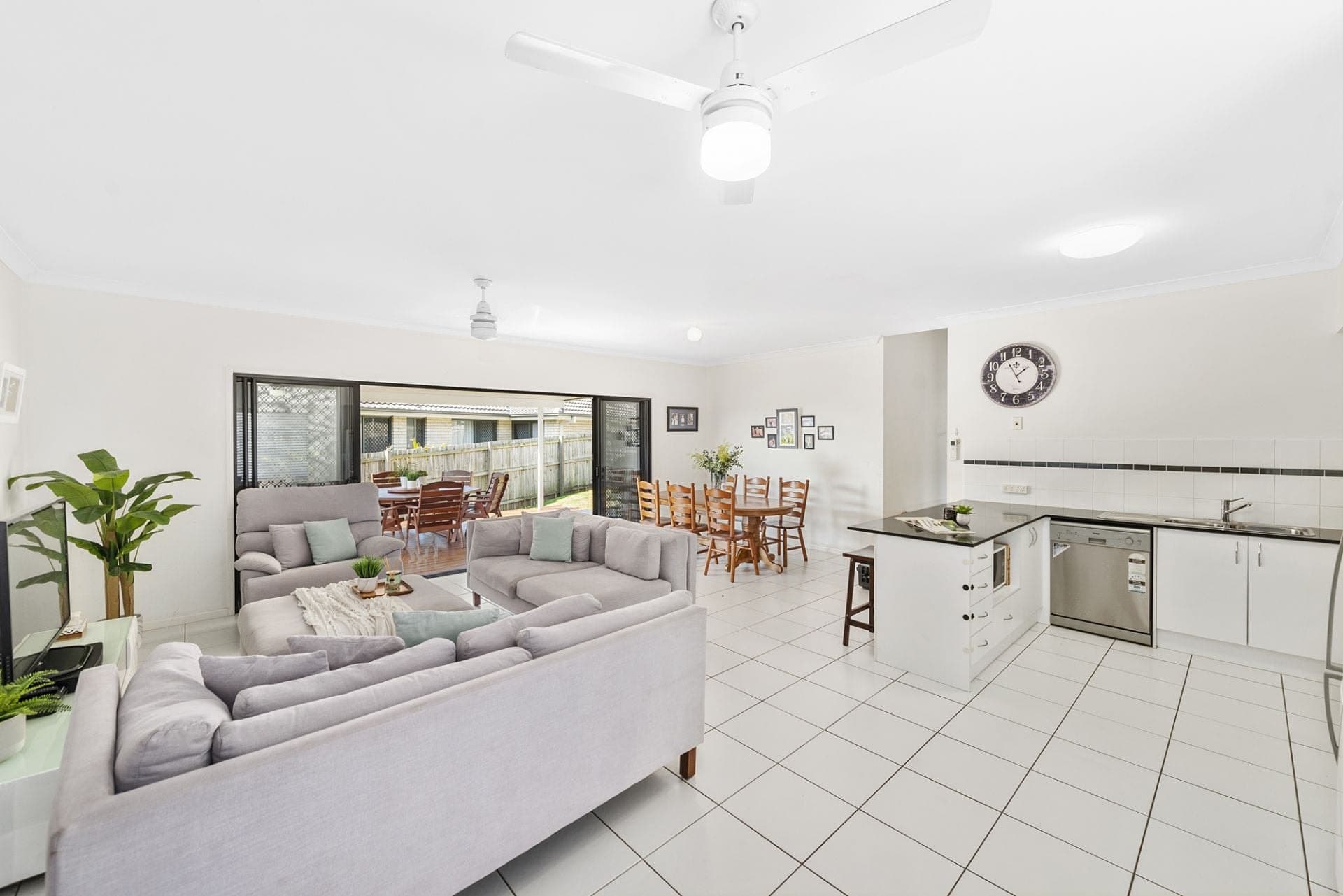 86 Aldgate Crescent, Pacific Pines - Thumbnail 2