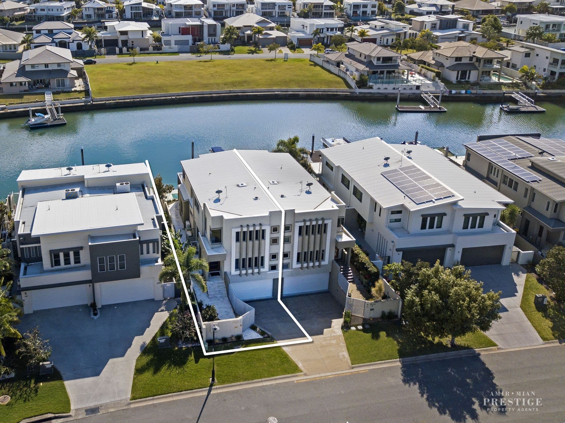 1/25 South Quay Drive, Biggera Waters - Thumbnail 5