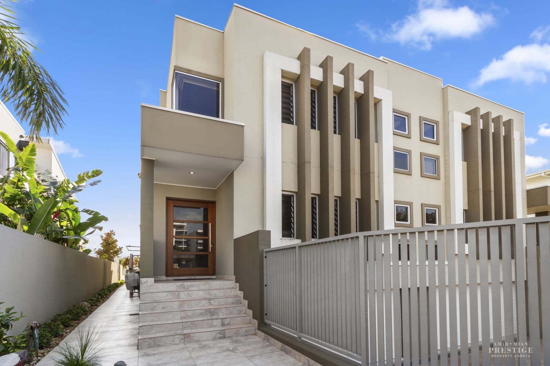 1/25 South Quay Drive, Biggera Waters - Thumbnail 6