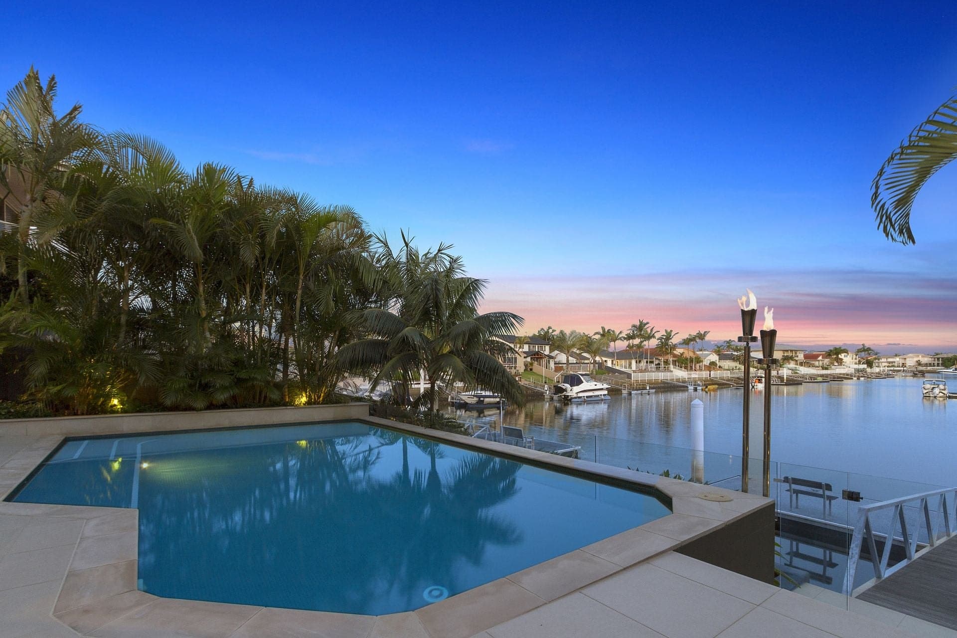 97 Sundance Way, Runaway Bay - Thumbnail 2