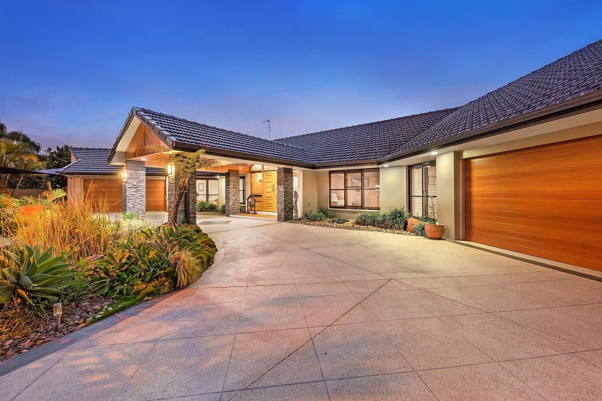 42 Midnight Court, Runaway Bay - Image 1