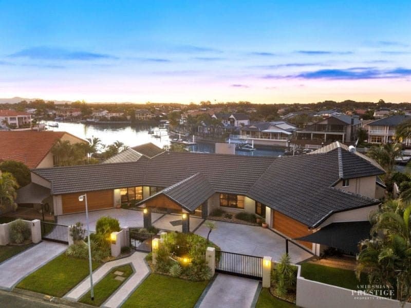 42 Midnight Court, Runaway Bay - Thumbnail 2