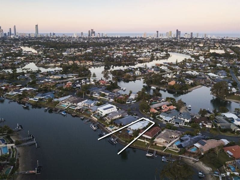 22 River Crescent, Broadbeach Waters - Thumbnail 5