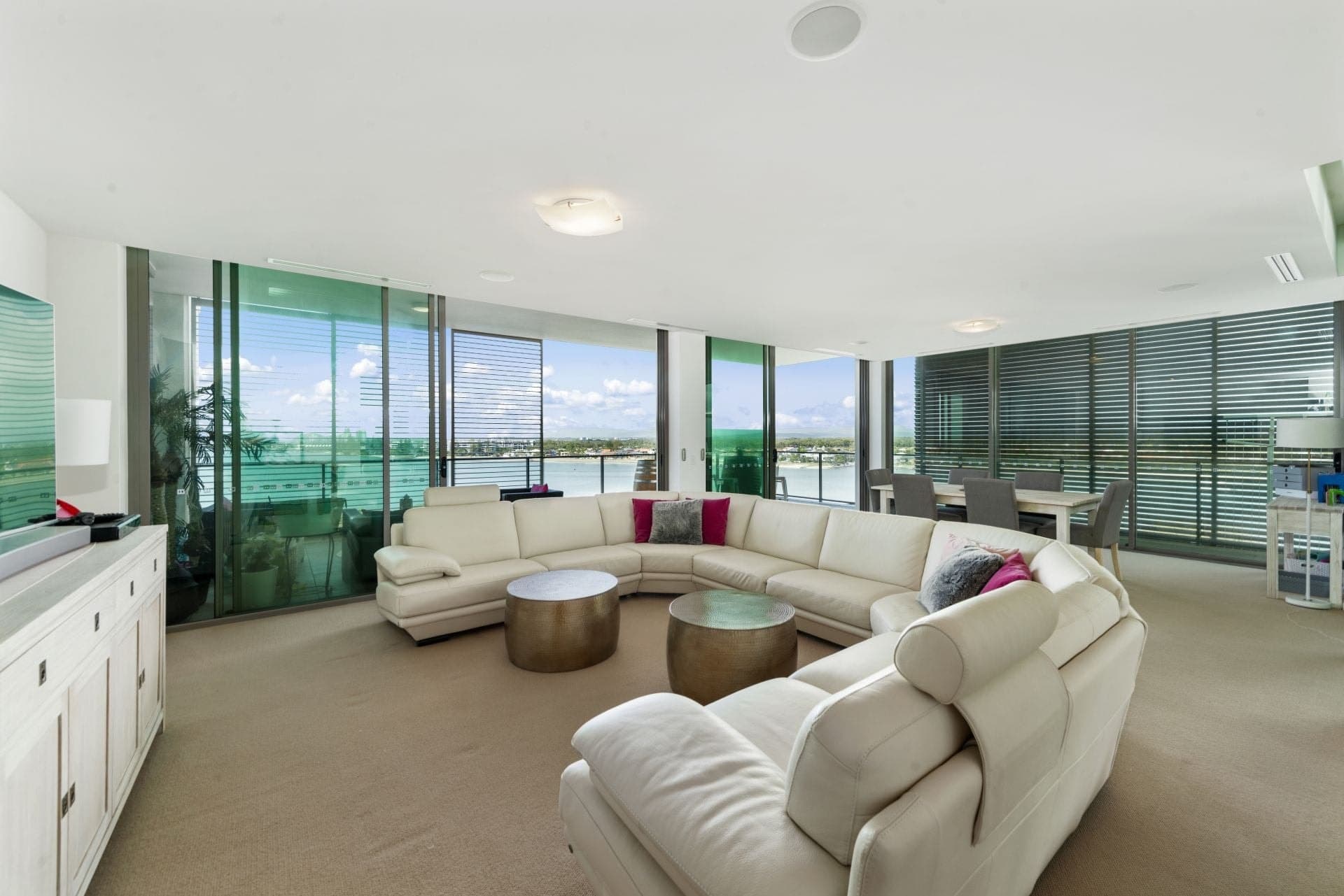 29802/2 Ephraim Island, Paradise Point - Thumbnail 3