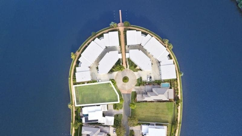 5073 Emerald Island Drive, Carrara - Thumbnail 5