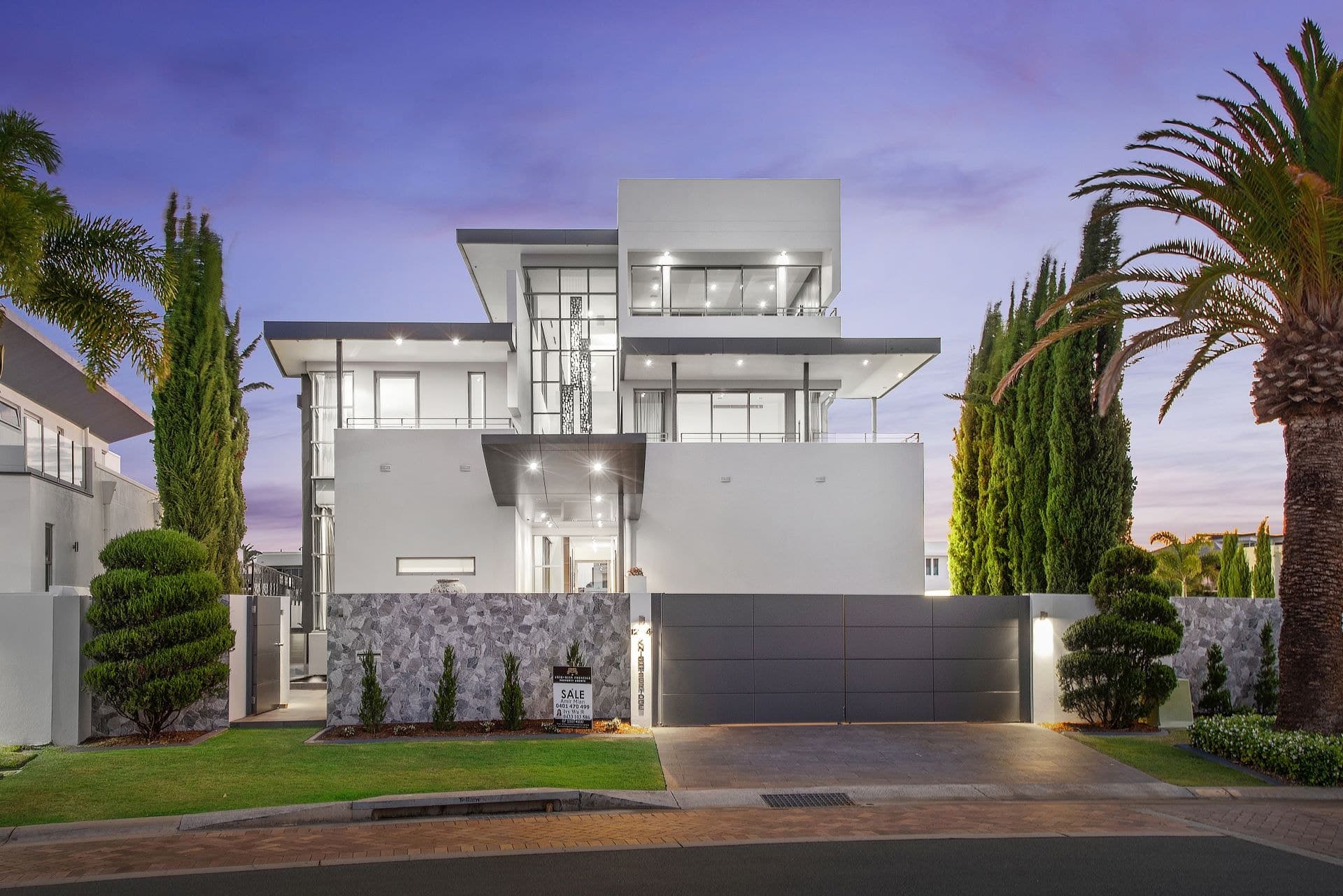 12 Knightsbridge Parade West, Sovereign Islands - Thumbnail 2