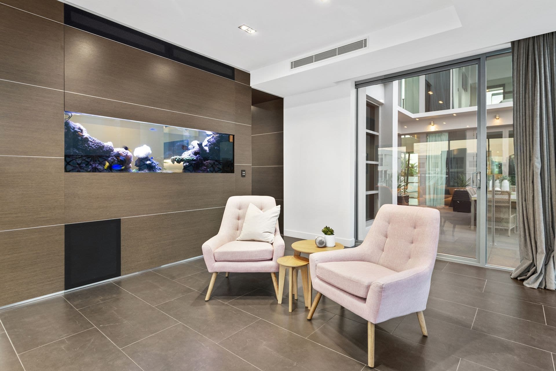 12 Knightsbridge Parade West, Sovereign Islands - Thumbnail 8