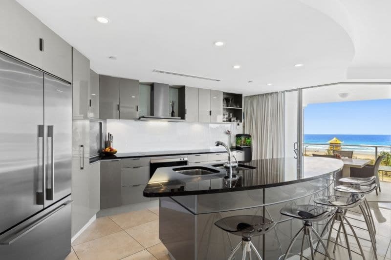 4/59-61 Broadbeach Boulevard, Broadbeach - Thumbnail 3