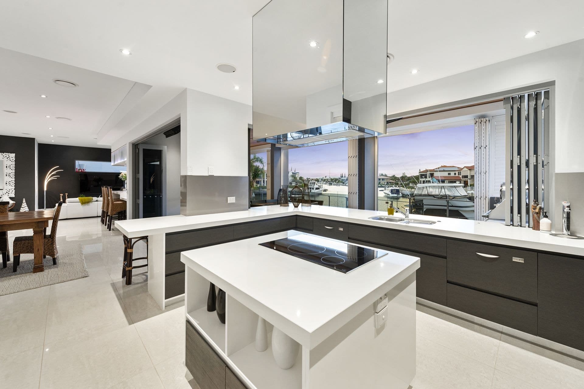 9 Kensington Mews, Sovereign Islands - Thumbnail 6