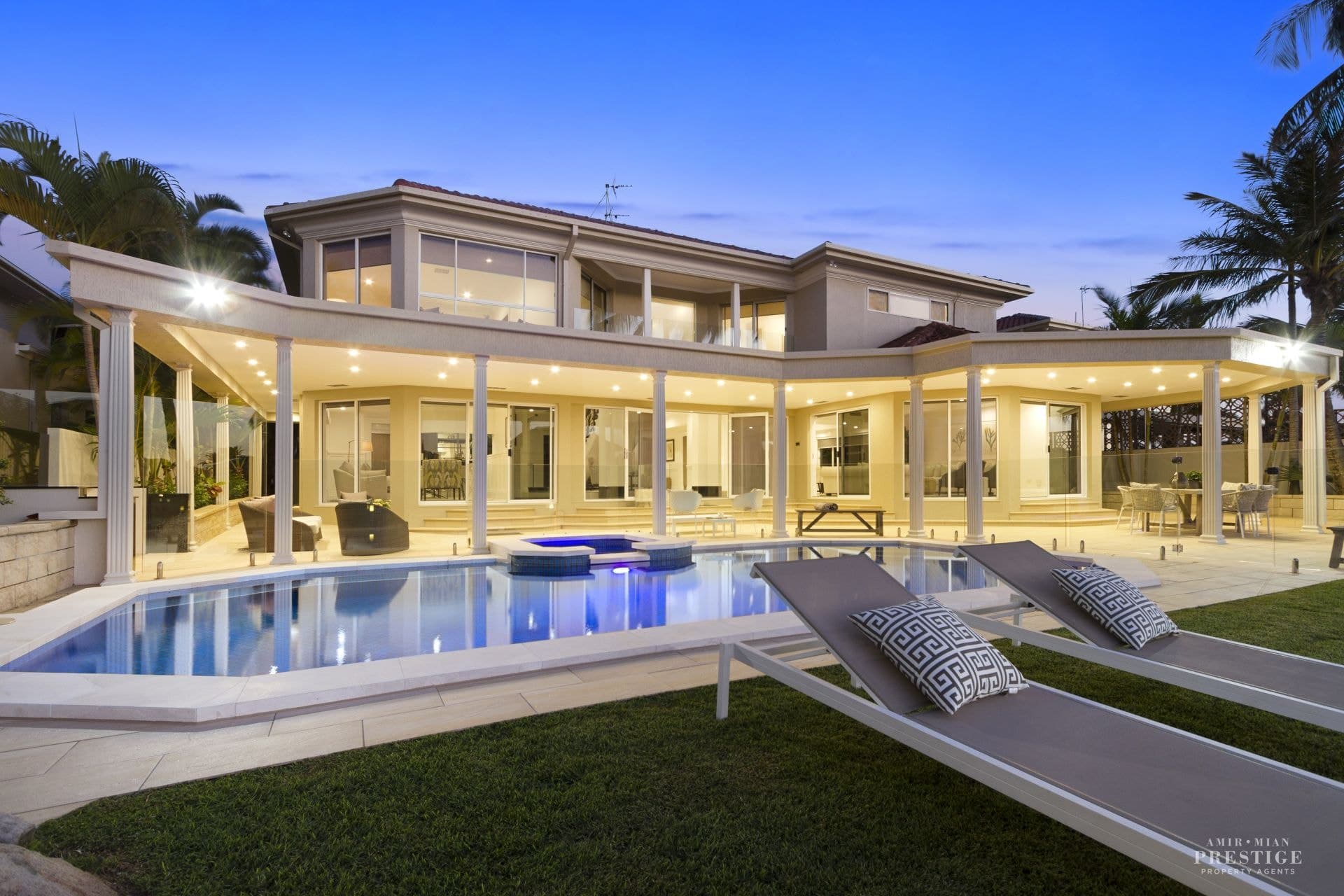 8 The Sovereign Mile, Sovereign Islands - Image 1