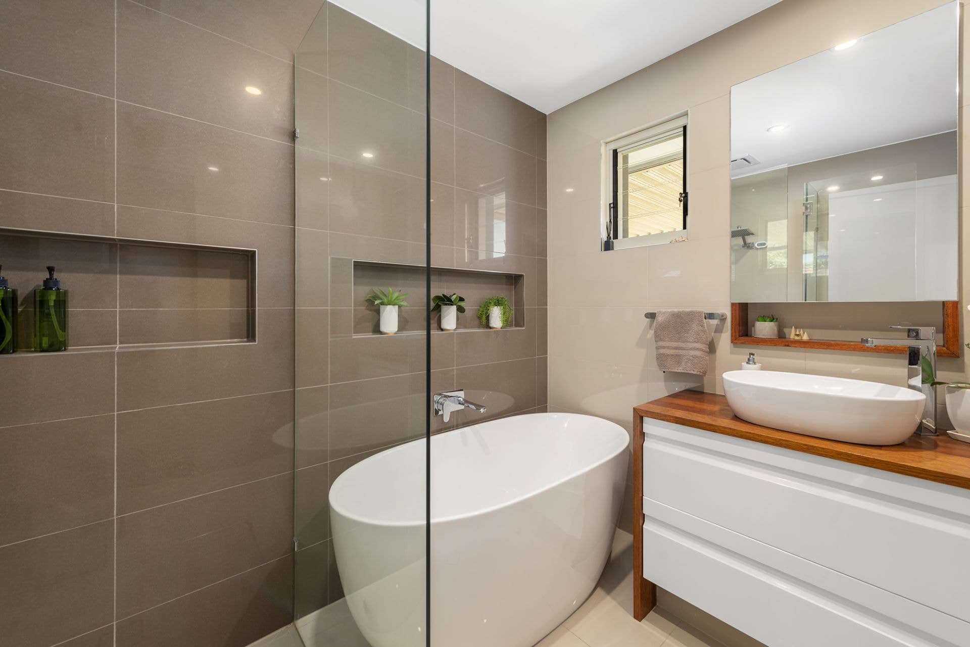 1/4 Davebill Court, Labrador - Thumbnail 7