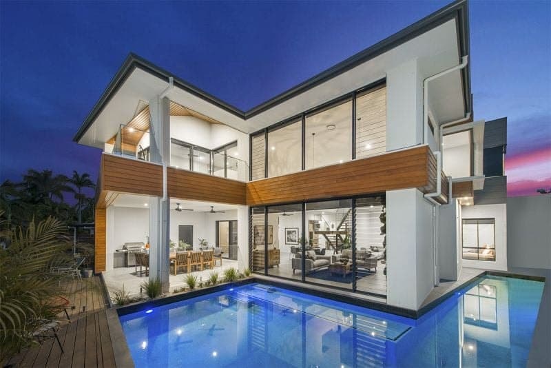 7 Conifer Crescent, Broadbeach Waters - Thumbnail 2
