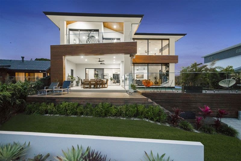 7 Conifer Crescent, Broadbeach Waters - Thumbnail 3