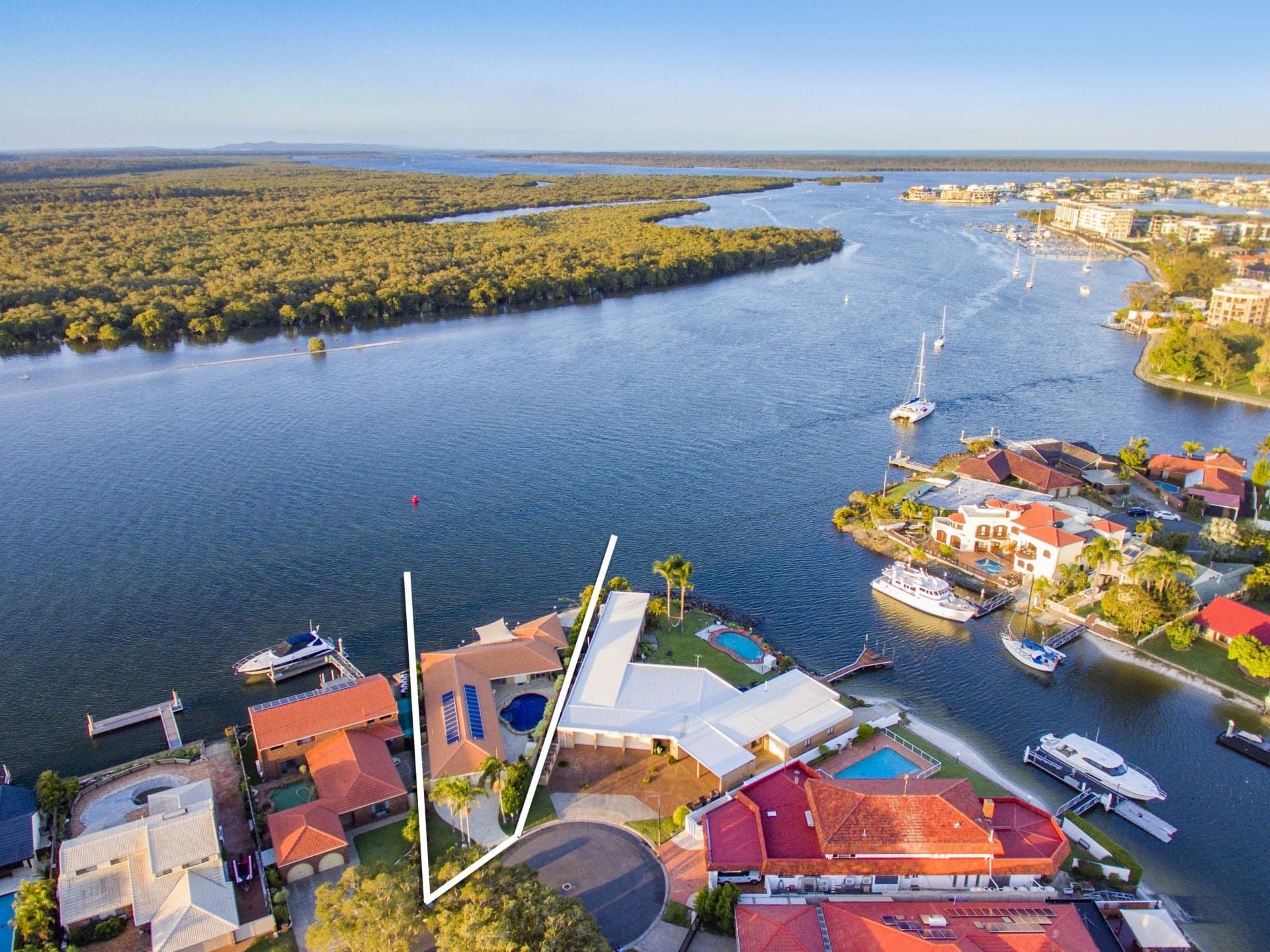 3 Beardsley Court, Paradise Point - Thumbnail 2