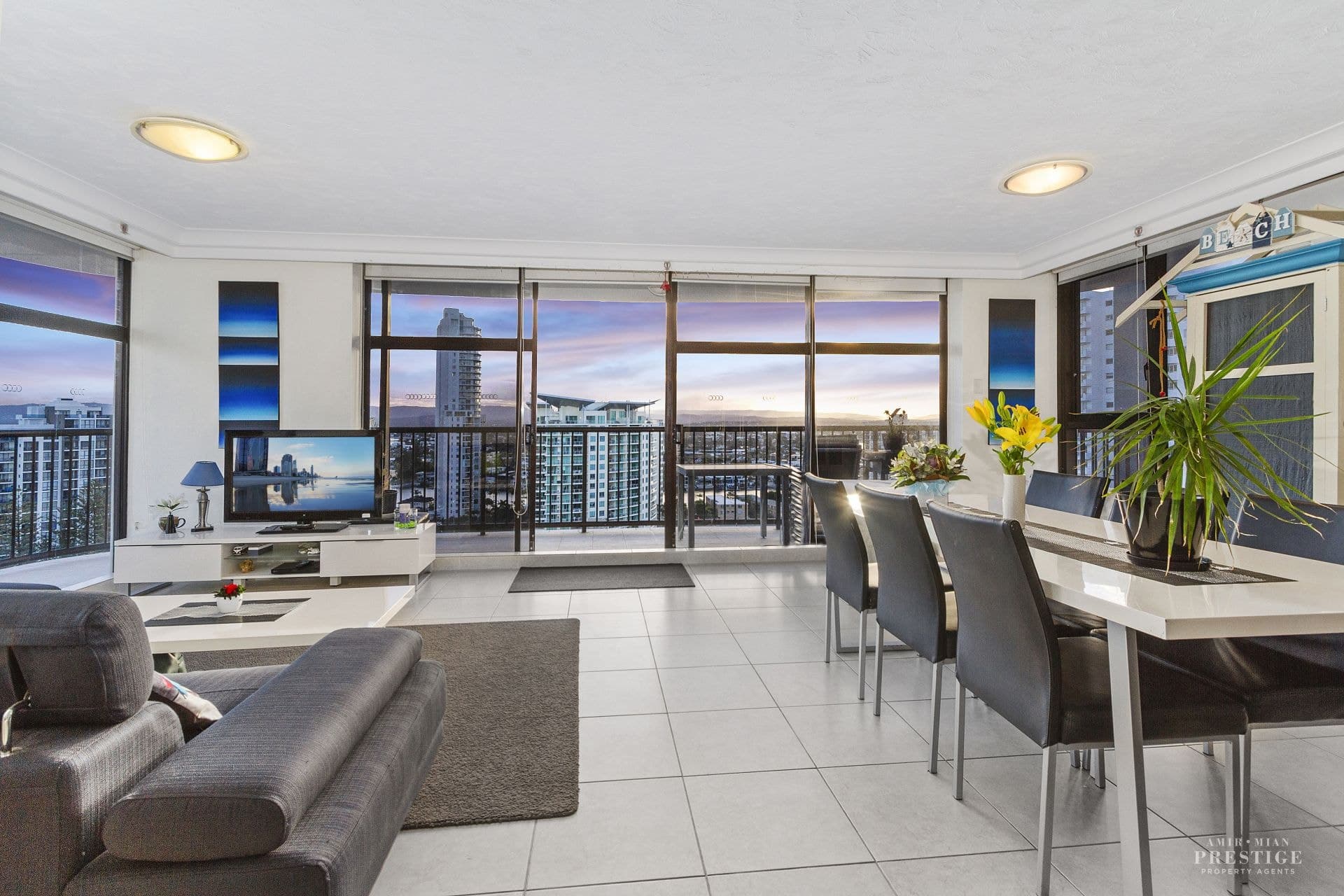 18D/4 Old Burleigh Road, Surfers Paradise - Thumbnail 3