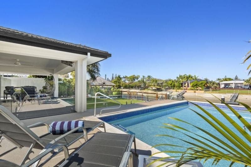 30 Verdichio Avenue, Mermaid Waters - Thumbnail 2