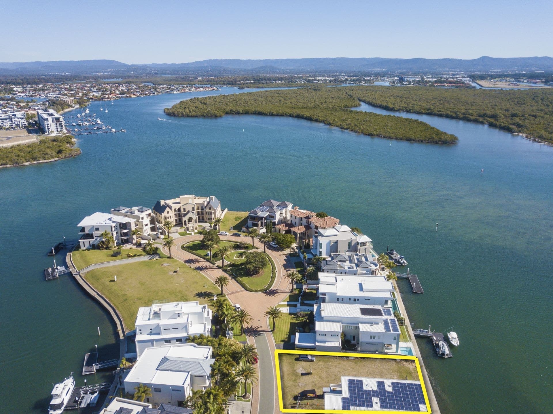 37 Knightsbridge Parade West, Sovereign Islands - Thumbnail 4