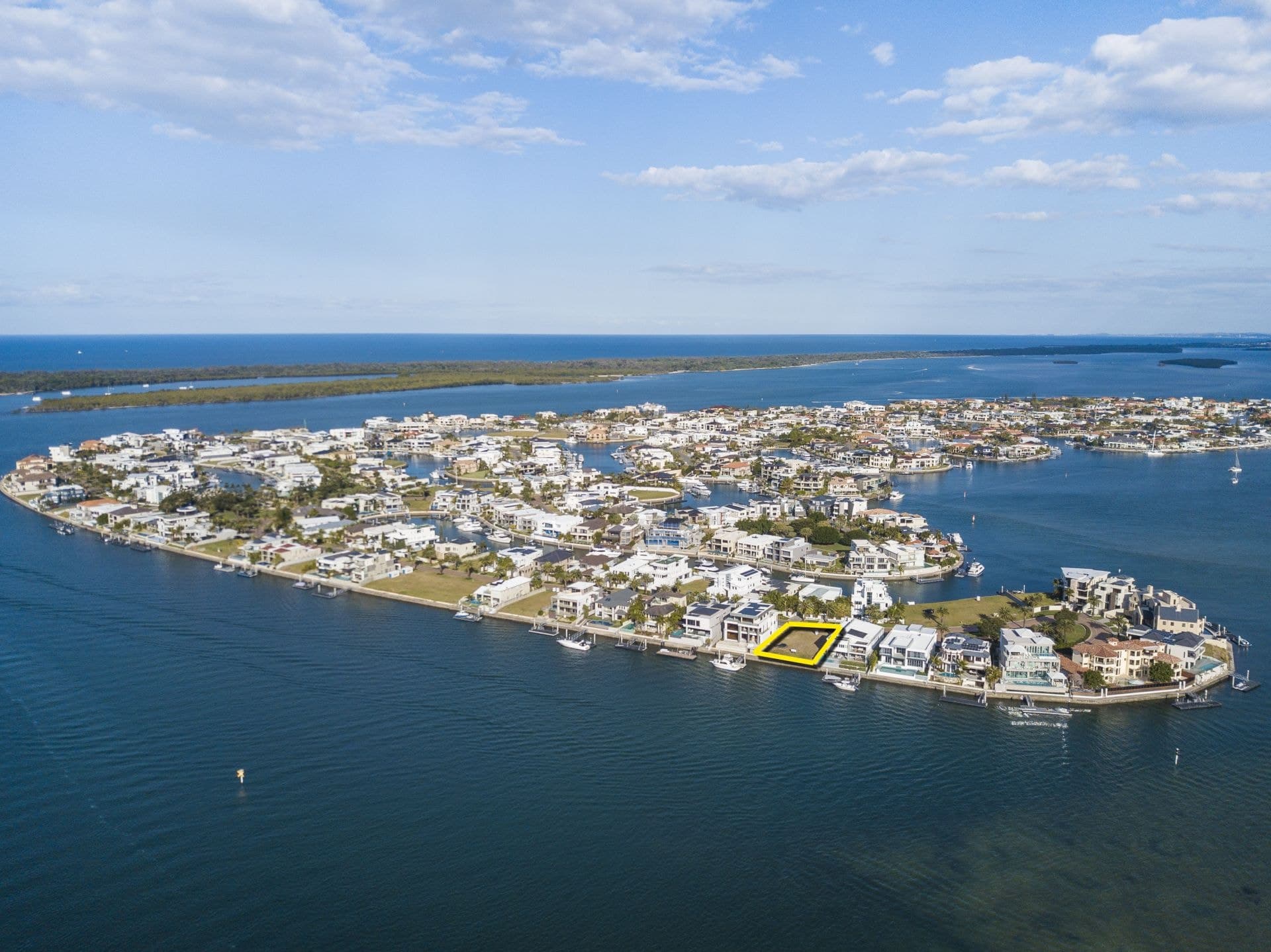 37 Knightsbridge Parade West, Sovereign Islands - Thumbnail 5
