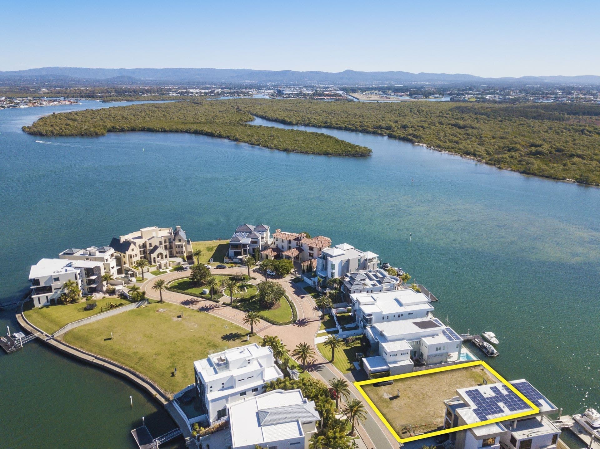 37 Knightsbridge Parade West, Sovereign Islands - Thumbnail 6