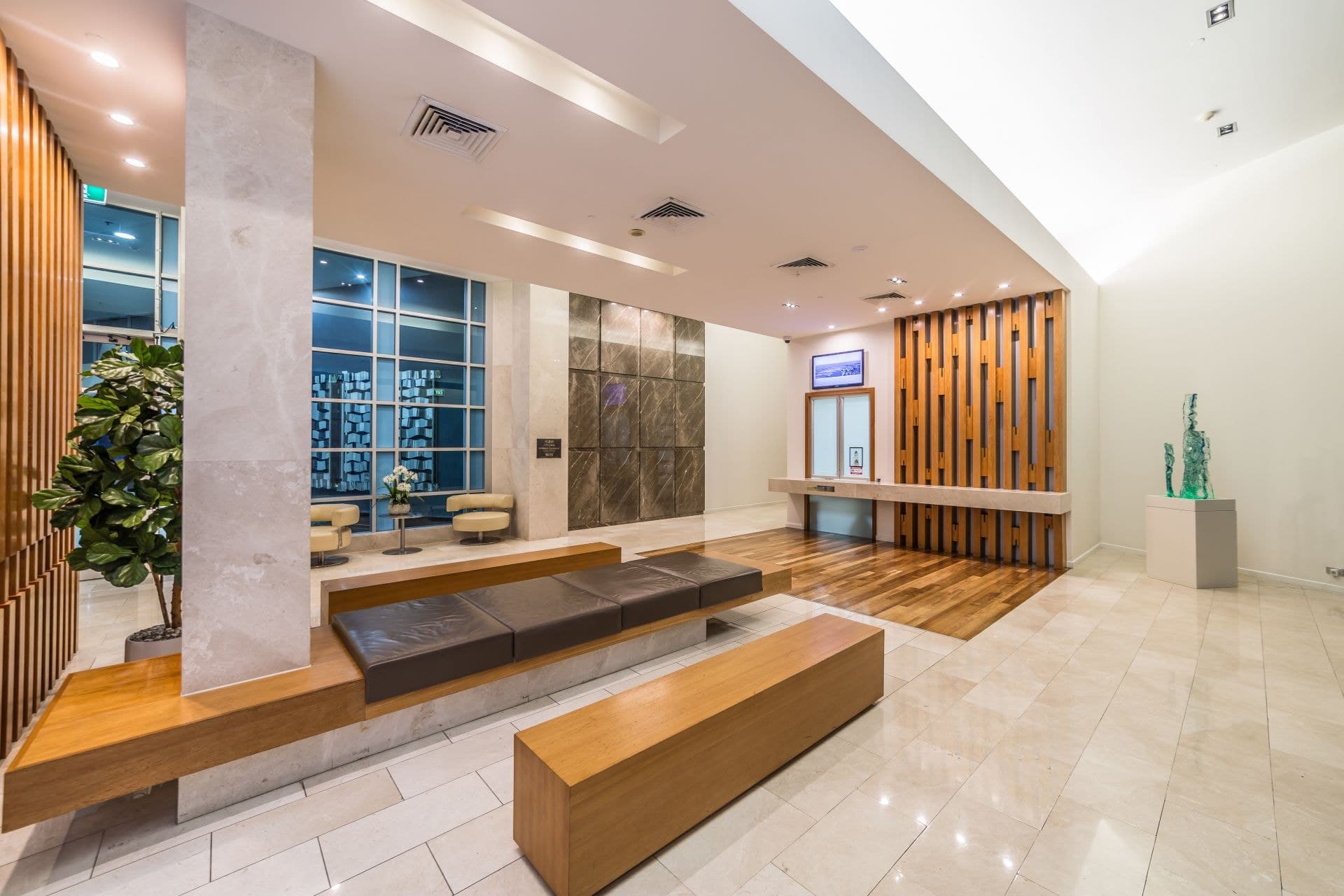 1005/300 Marine Parade, Labrador - Image 1