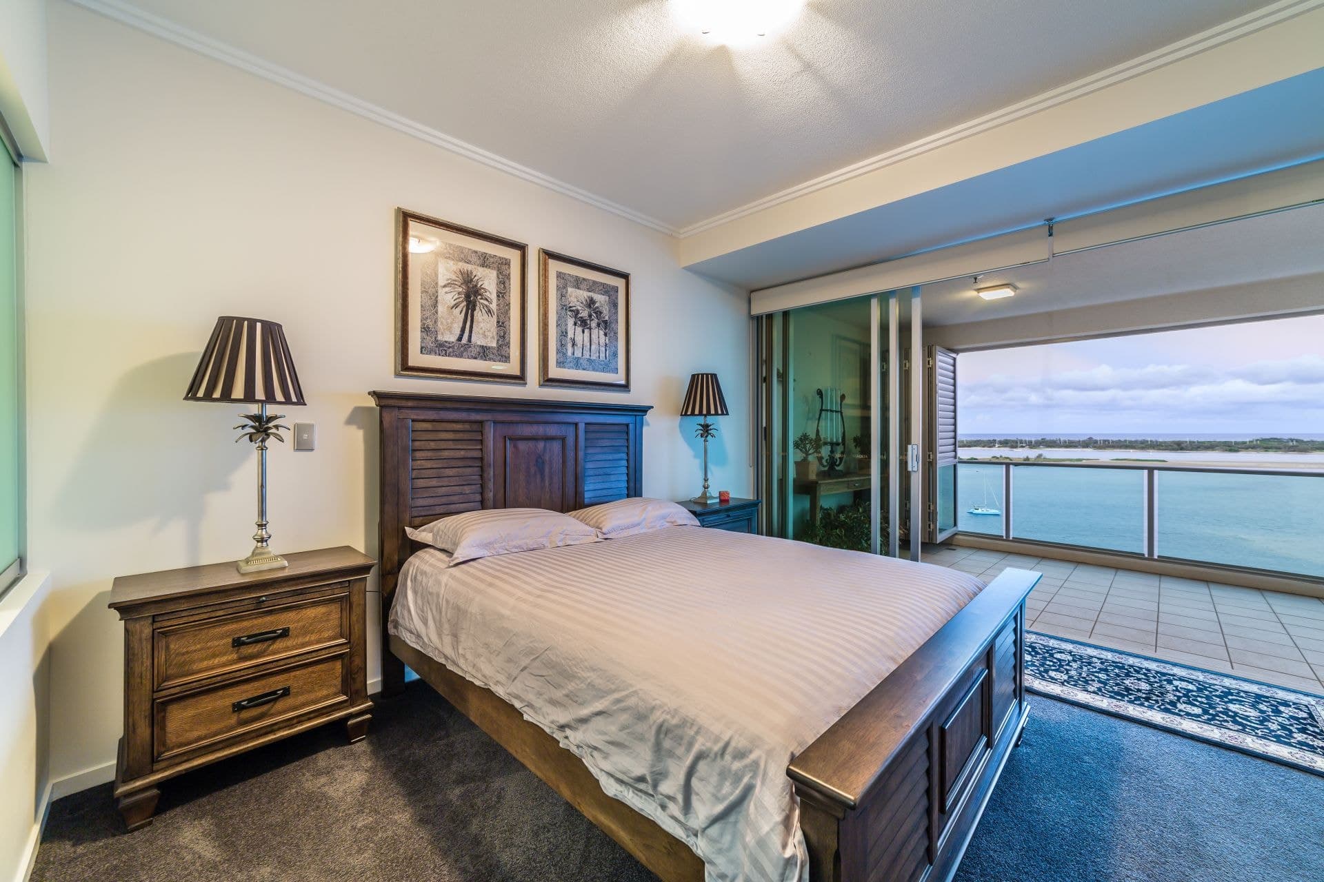 1005/300 Marine Parade, Labrador - Thumbnail 3