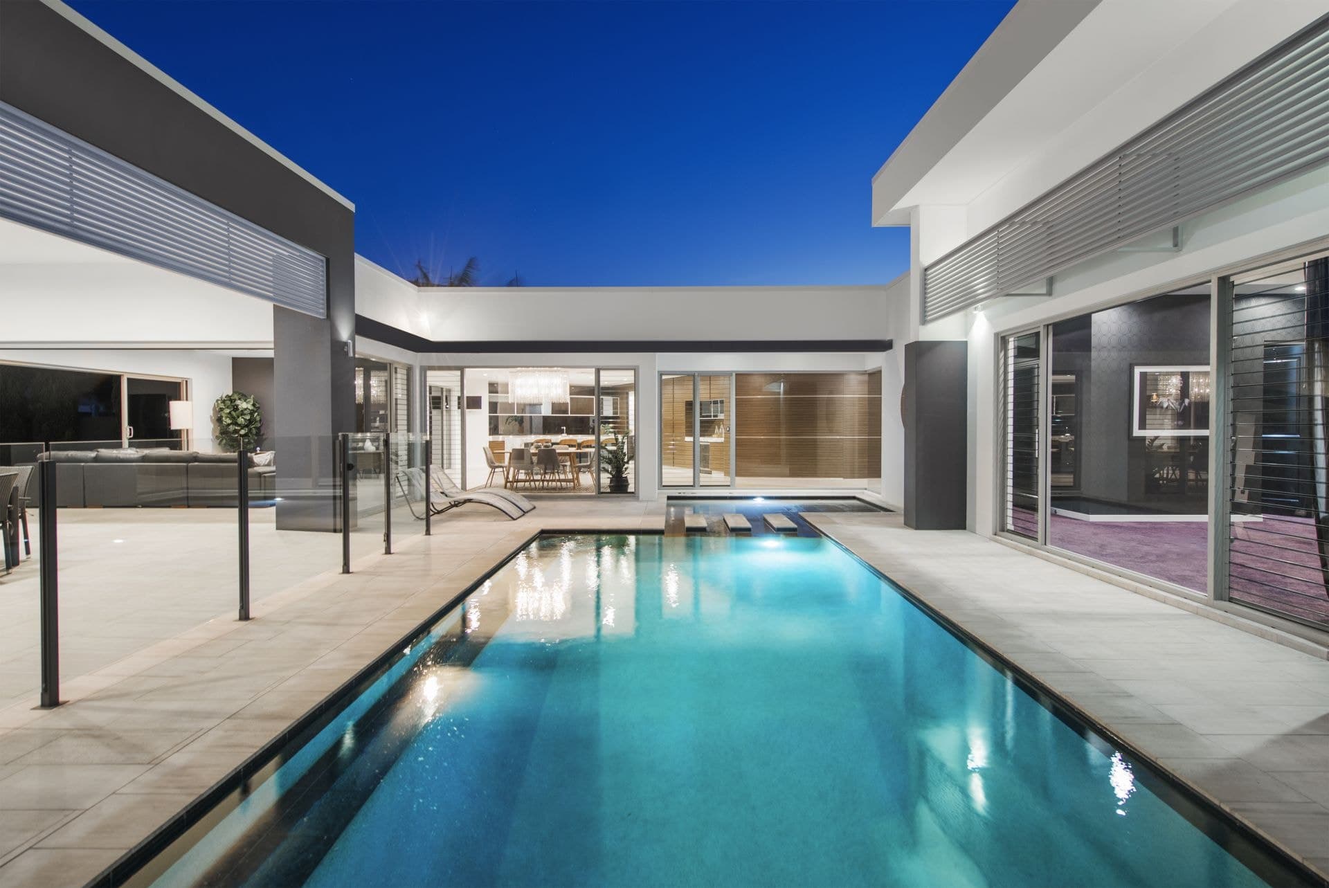 2-4 Kensington Mews, Sovereign Islands - Thumbnail 5