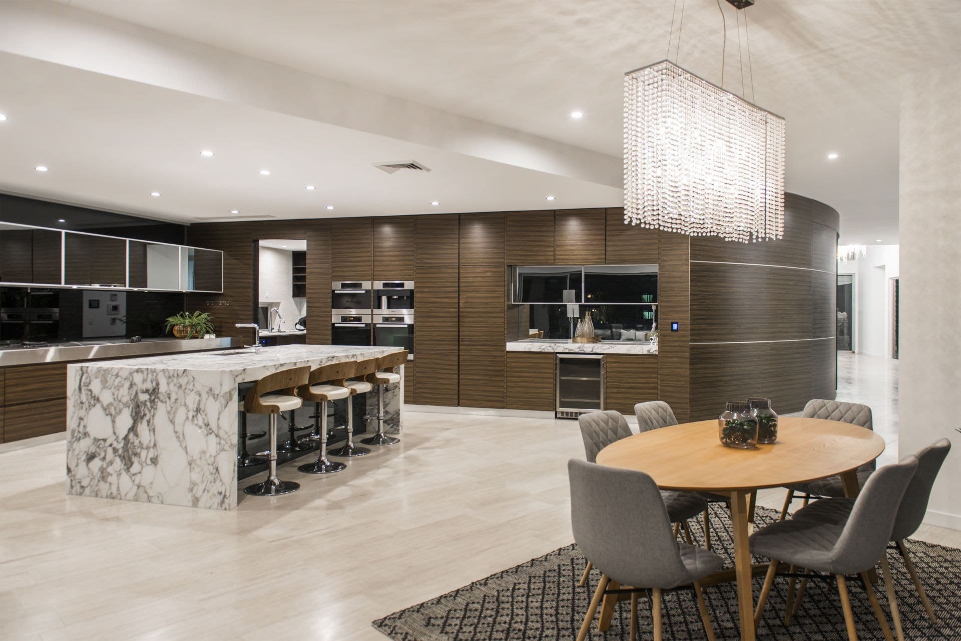 2-4 Kensington Mews, Sovereign Islands - Thumbnail 7