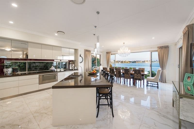 28 Hampton Court, Sovereign Islands - Thumbnail 6