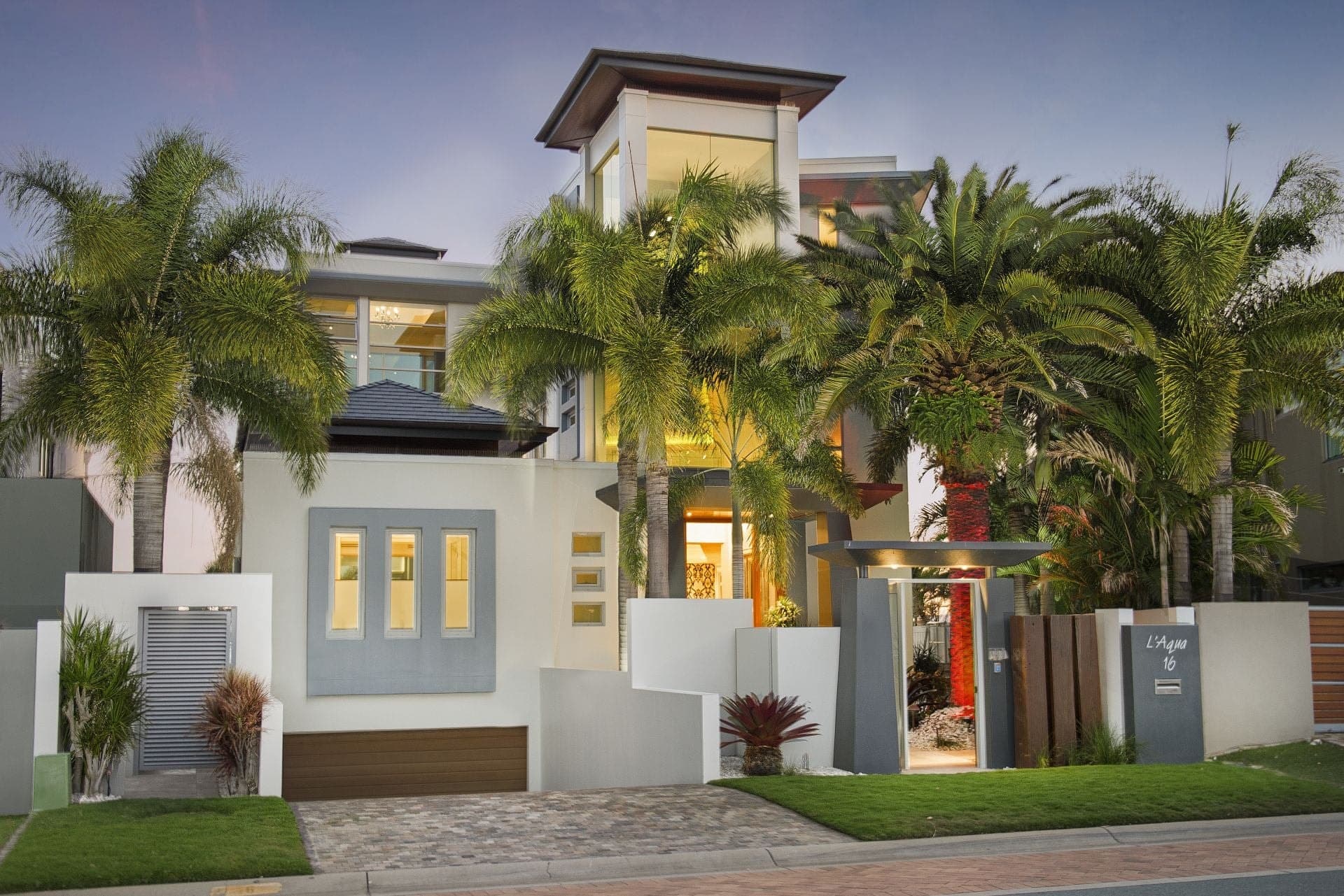 16 Westminster Court, Paradise Point - Thumbnail 2