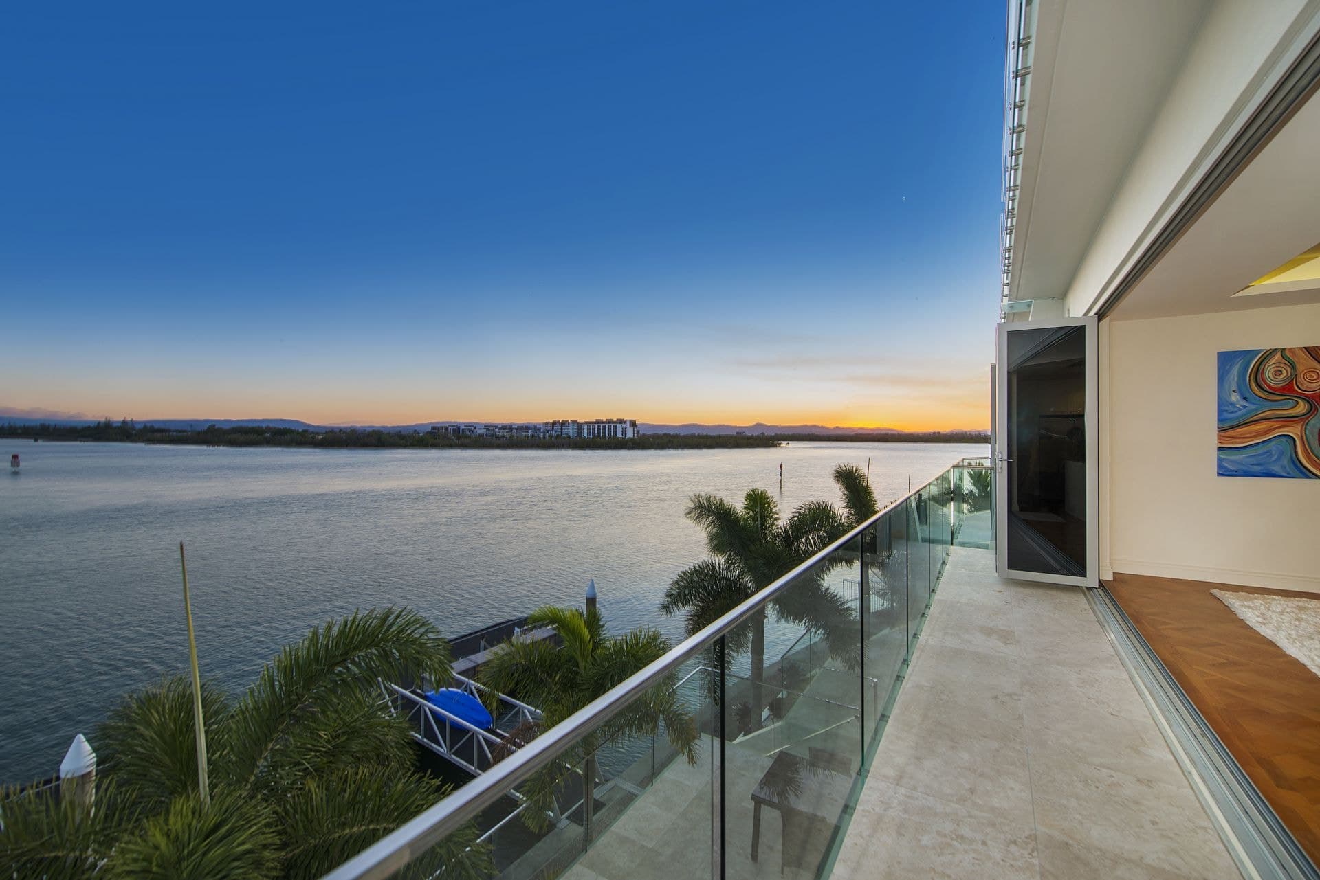 16 Westminster Court, Paradise Point - Thumbnail 4