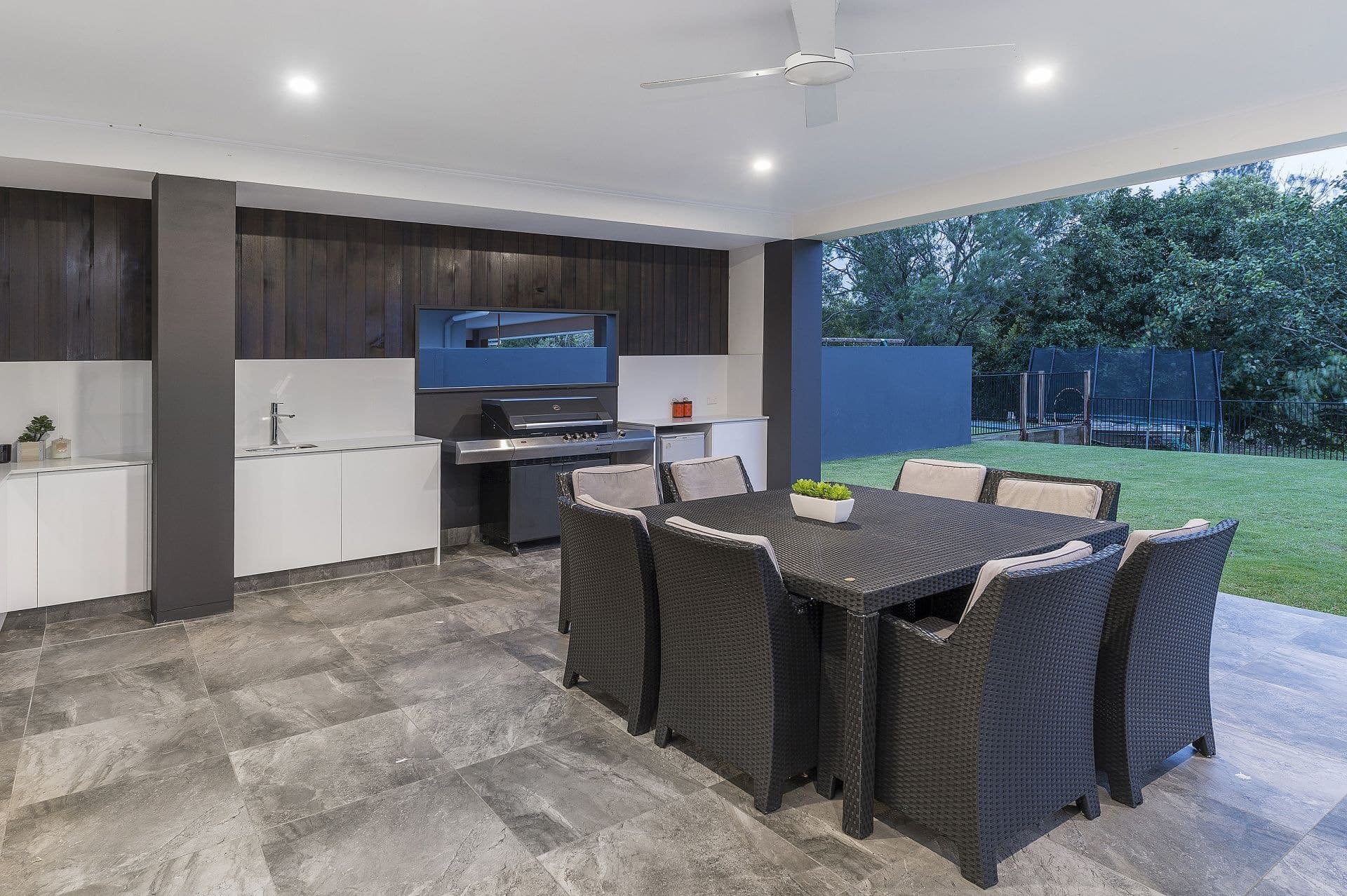 123 The Peninsula, Helensvale - Thumbnail 3