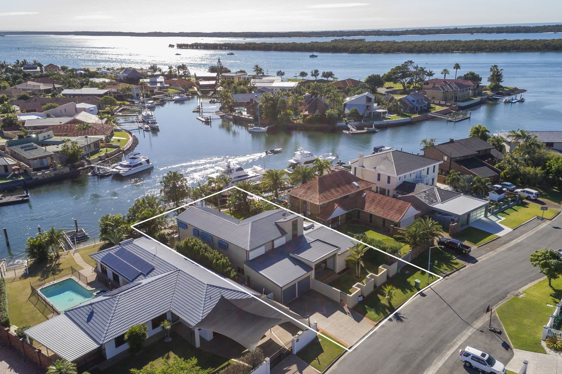 9 Salamau Street, Runaway Bay - Image 1