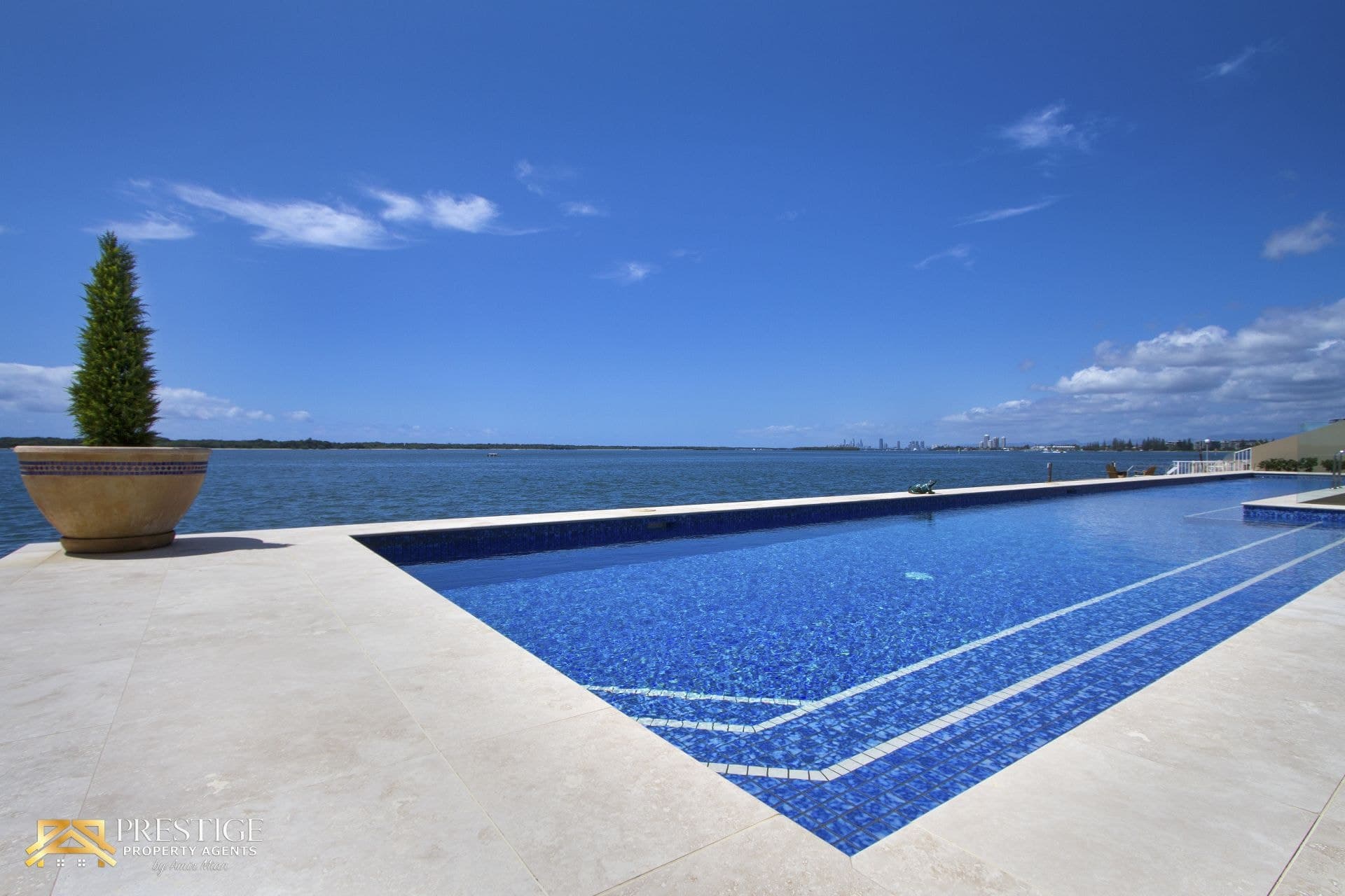 3-7 Sir Lancelot Close, Sovereign Islands - Thumbnail 6