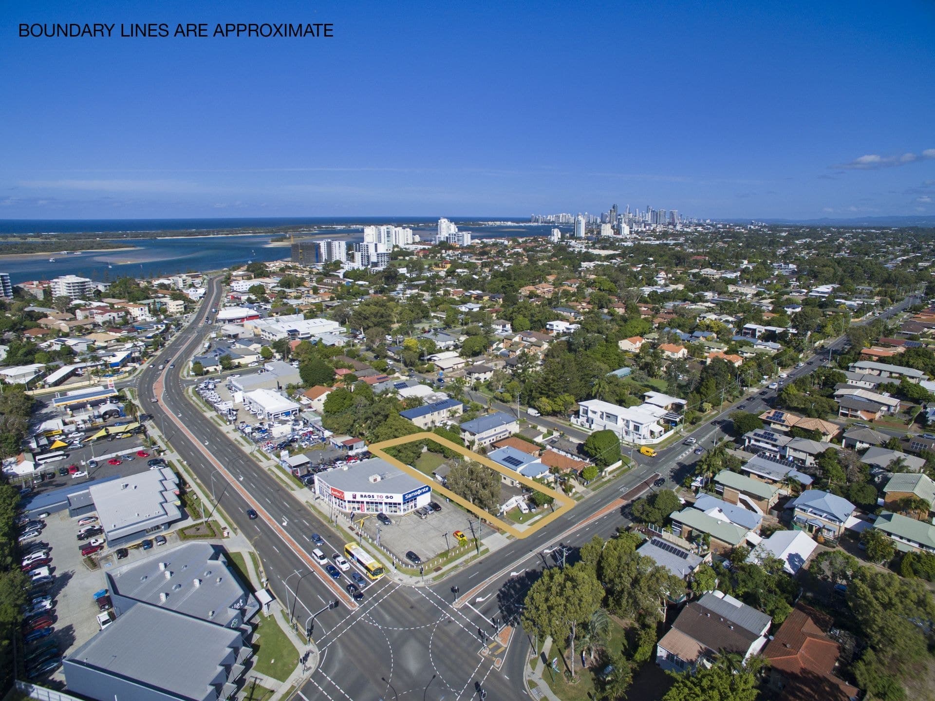 4 Government Road, Labrador - Thumbnail 4